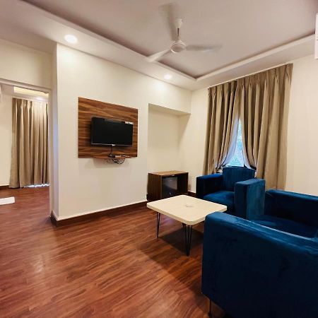 Ticlo Resorts Calangute Exteriör bild