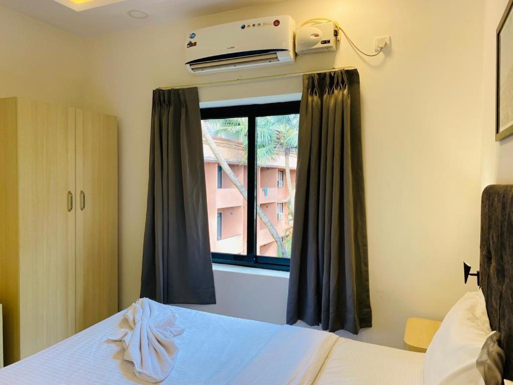 Ticlo Resorts Calangute Exteriör bild
