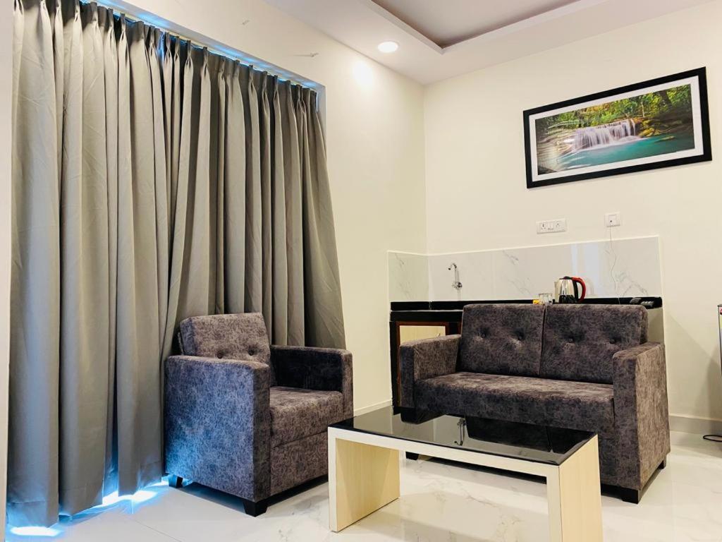 Ticlo Resorts Calangute Exteriör bild