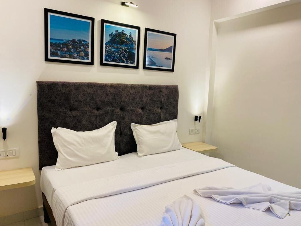 Ticlo Resorts Calangute Exteriör bild