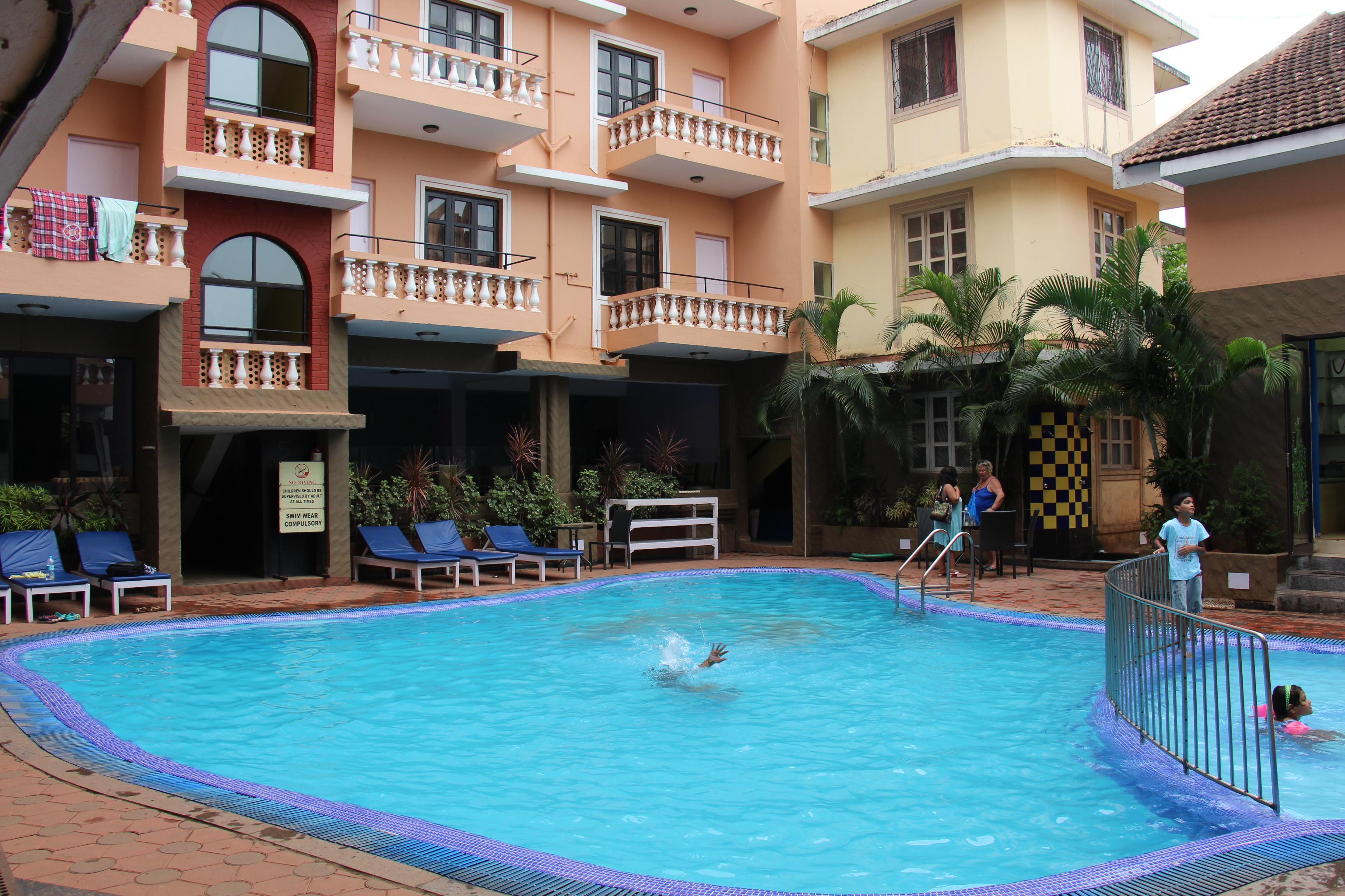 Ticlo Resorts Calangute Exteriör bild