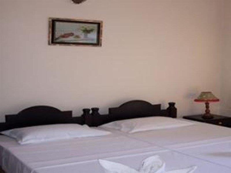 Ticlo Resorts Calangute Exteriör bild