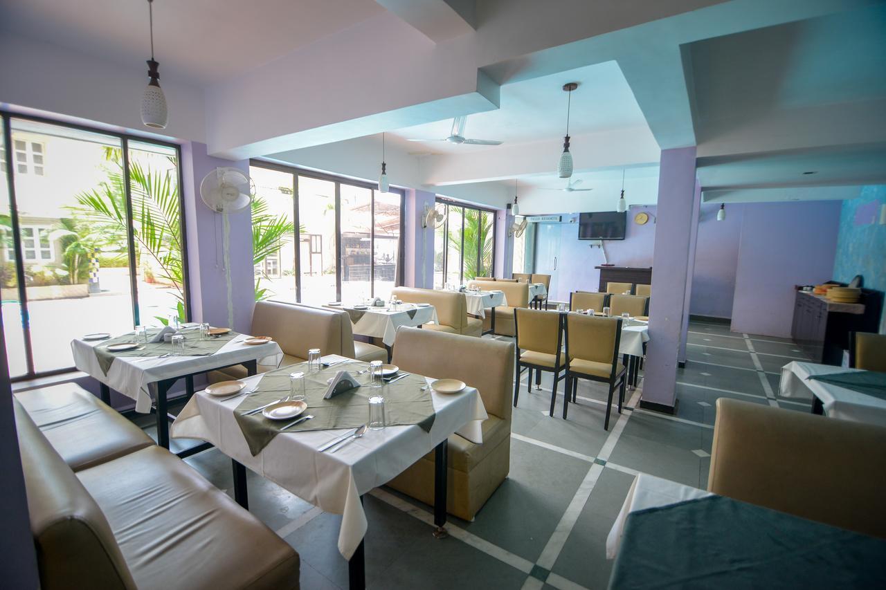Ticlo Resorts Calangute Exteriör bild