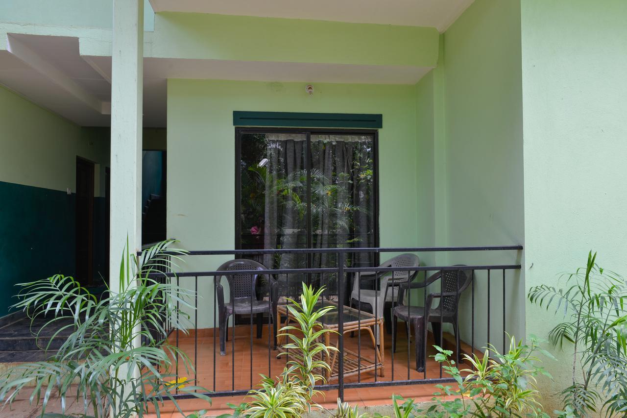 Ticlo Resorts Calangute Exteriör bild