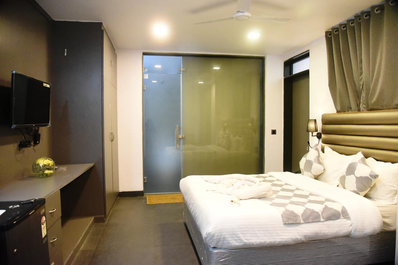 Ticlo Resorts Calangute Exteriör bild